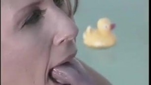 close up anal in swimmingpool